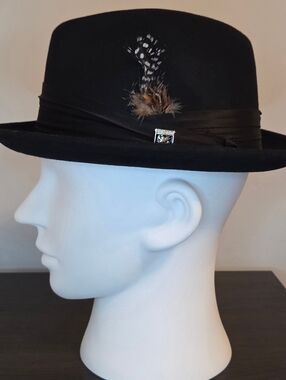 Stacy Adams Ari Wool Felt Fedora Hat Pinch Front Black Feather NWOT Large